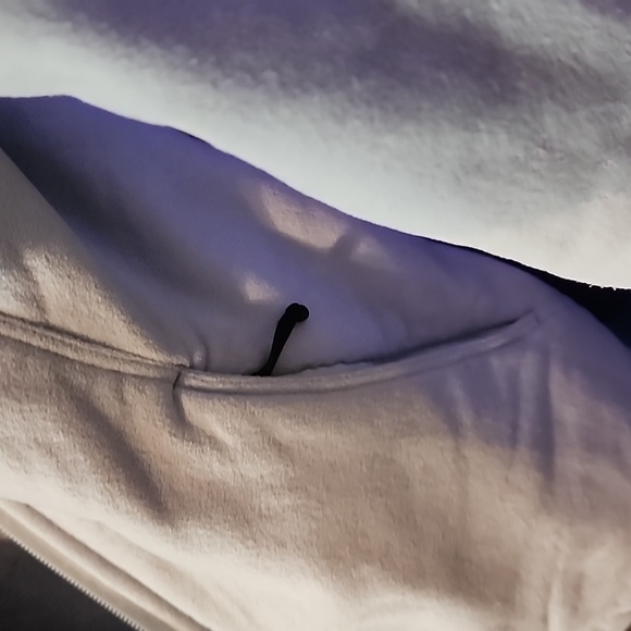 Women's medium light-grey Northface full-zip, double-layered fleece jacket. - Picture 12 of 13